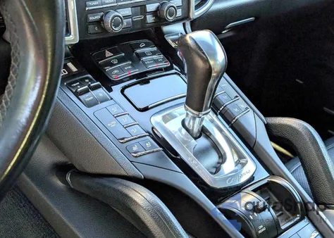 2016 Porsche Cayenne S из США, поврежденный, VIN WP1AB2A24GLA94076